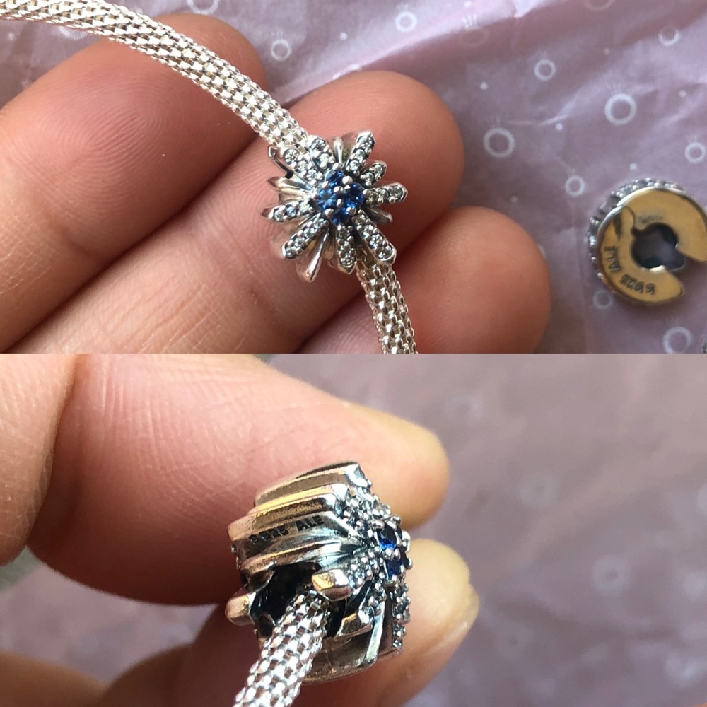 Authentic Pandora Bracelet w/ 8 Pandora Charms Winter themed - Picture 12 of 14